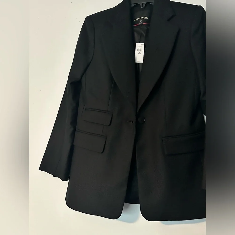 NWOT! Banana Republic Black Lido Sculpted Wool Blazer - Multiple Sizes 💙